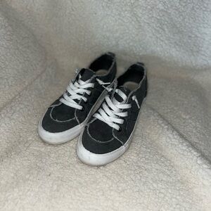 Denim jelly pop shoes